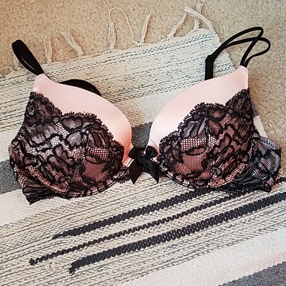 Victoria's Secret Other - Victoria's secret bra